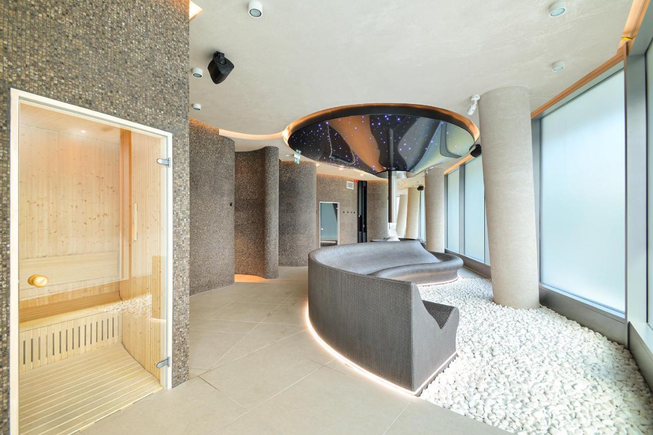 Lux Sea Towers - Wellness Spa, Gym & Beach - Seaview By Rent Like Home Miedzyzdroje Bagian luar foto